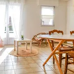 度假居 Maison De 7 Personnes Avec Jardin Tres Agreable 莱萨布勒-多洛讷