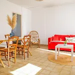 度假居 Maison De 7 Personnes Avec Jardin Tres Agreable 莱萨布勒-多洛讷
