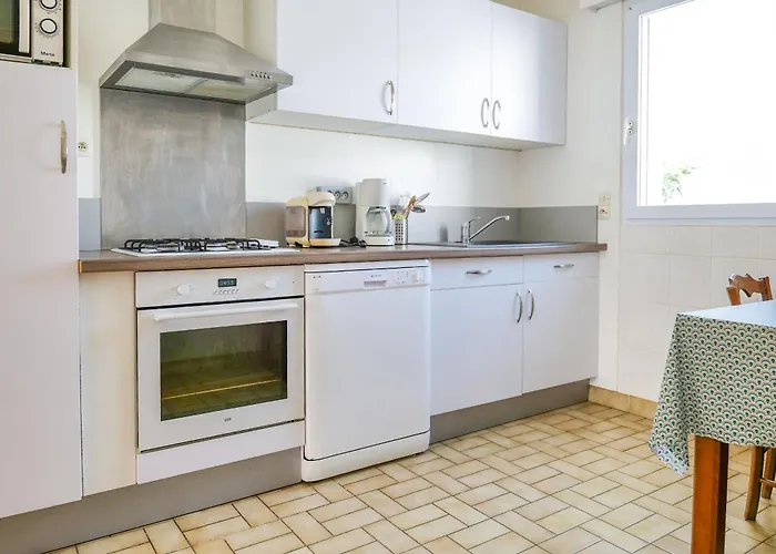 Maison De 7 Personnes Avec Jardin Tres Agreable Nyaraló Les Sables-dʼOlonne